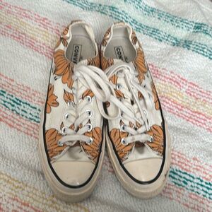 Women’s Vintage Chuck Taylor’s